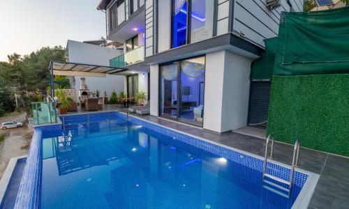 Villa Eagle 1 — 2