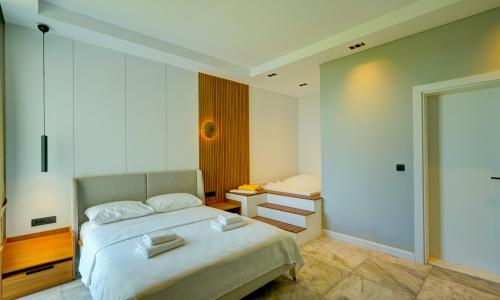 Villa Earth 7 — 17