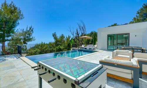 Villa Earth 7 — 9