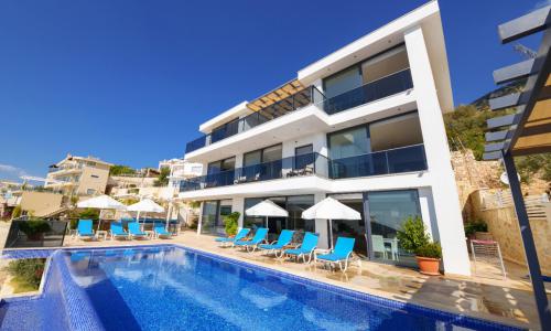Villa Ela — 53