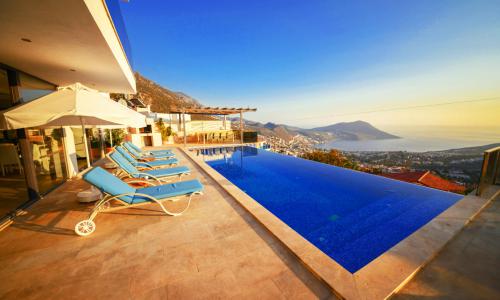 Villa Ela — 60