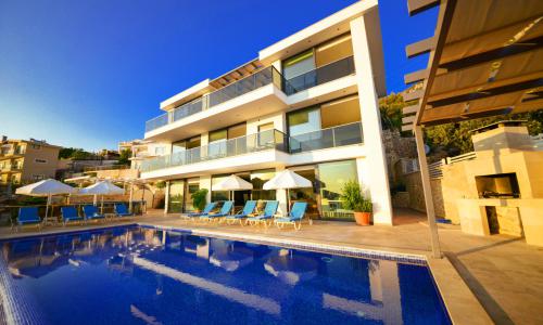 Villa Ela — 63