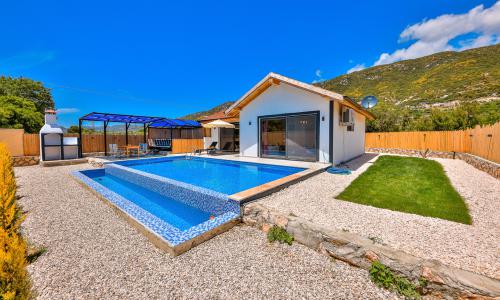 Villa Erisa — 17