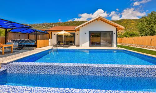 Villa Erisa — 18