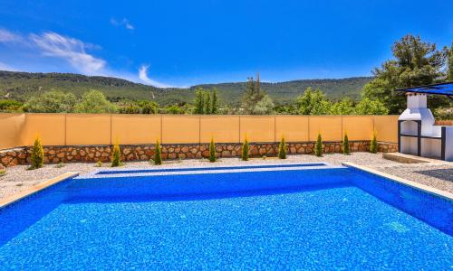Villa Erisa — 16