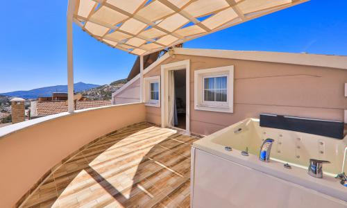 Villa Bitcoin — 16