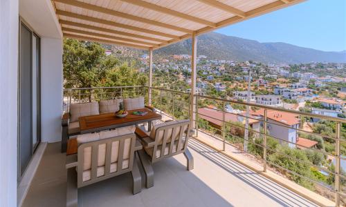 Villa Eterna — 10