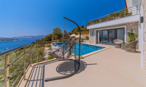 Villa Eterna — 8