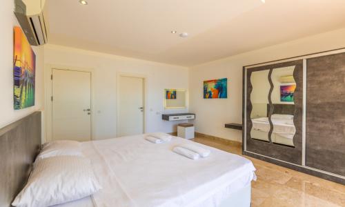 Villa Everes — 40