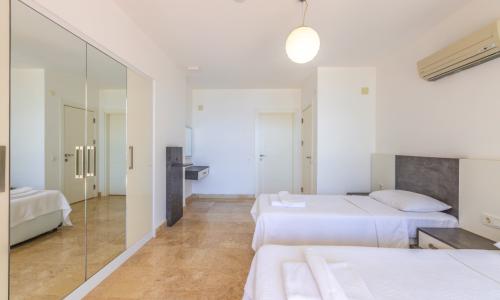 Villa Everes — 44