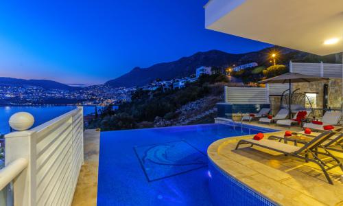 Villa Everes — 77