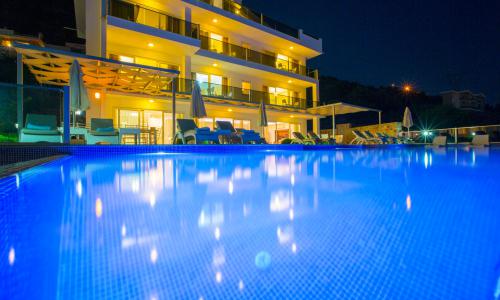 Villa Falcon Exclusive — 1
