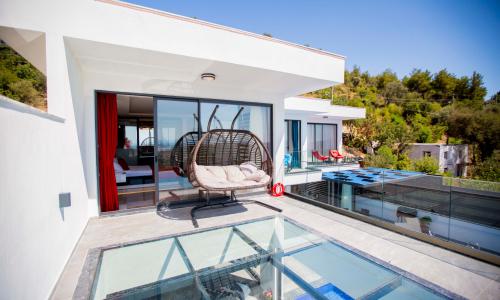 Villa Fantastik — 42