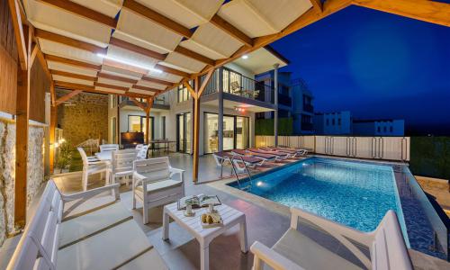Villa Fiesta 2 — 2