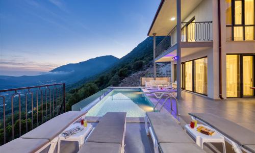 Villa Fiesta 3 — 3