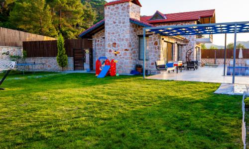 Villa Fiesta — 11