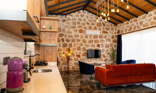 Villa Fiesta — 105