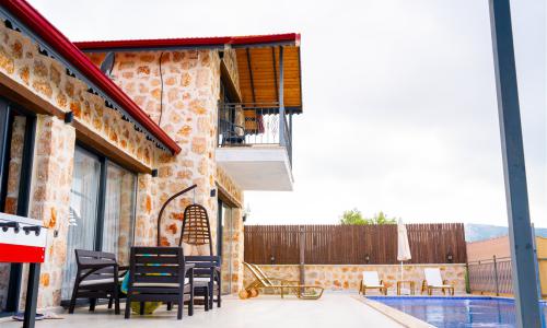 Villa Fiesta — 141