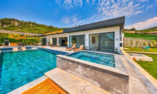 Villa Free — 2