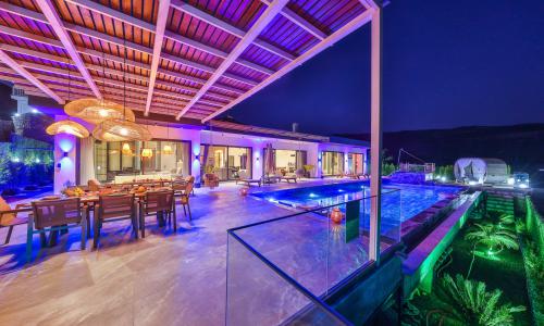 Villa Free — 35