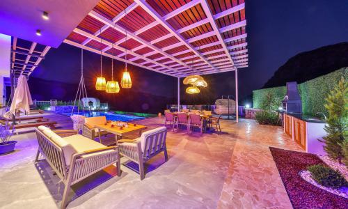 Villa Free — 44