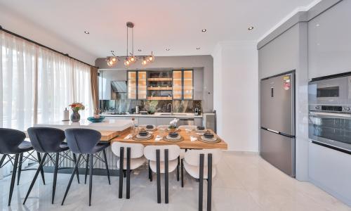 Villa Free — 65