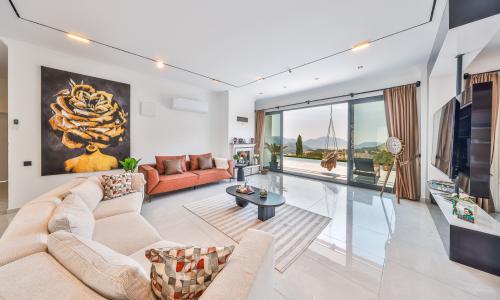 Villa Free — 136