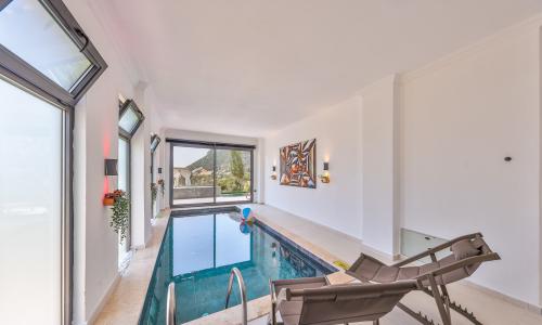 Villa Free — 142