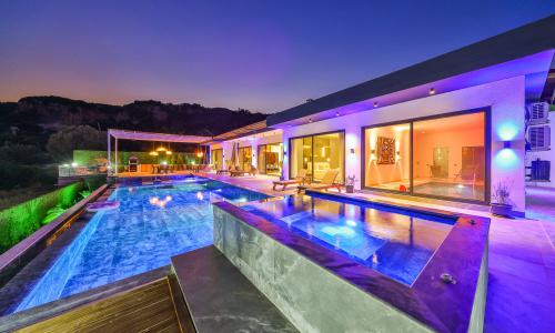 Villa Free — 50