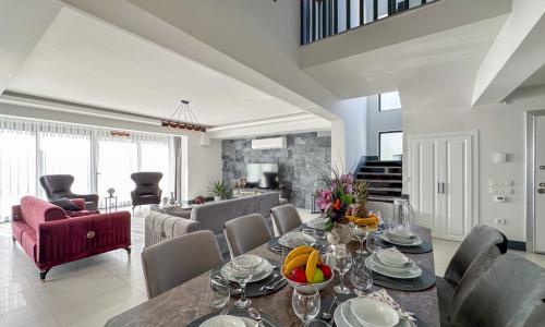 Villa Galaksi Mars 2 — 22