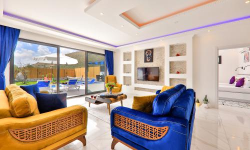 Villa Garden — 15