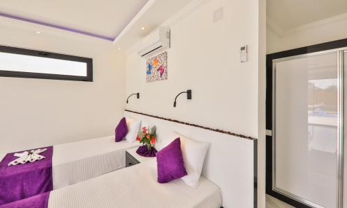 Villa Garden — 20