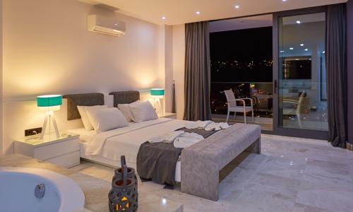 Villa Unlimited — 7