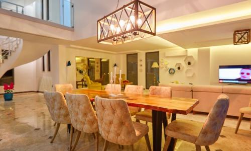 Villa Unlimited — 14