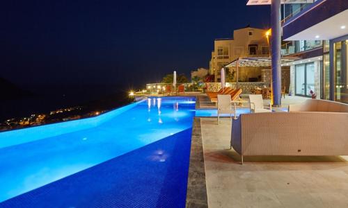 Villa Unlimited — 31