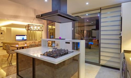 Villa Unlimited — 39