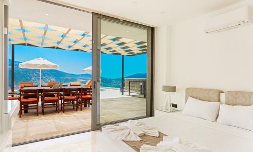 Villa Unlimited — 44