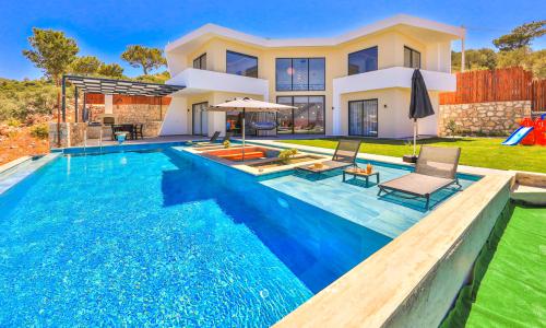 Villa Glass House — 2