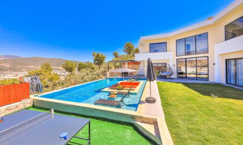Villa Glass House — 13