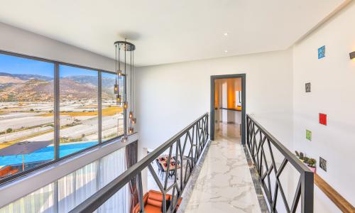 Villa Glass House — 47