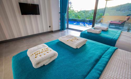 Villa Gold Premium — 36