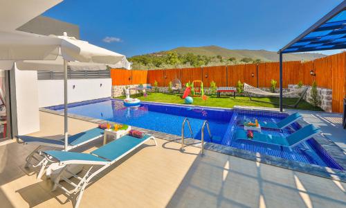 Villa Granada Duo — 18