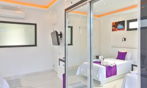 Villa Granada Duo — 42