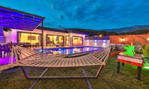 Villa Granada Duo — 3