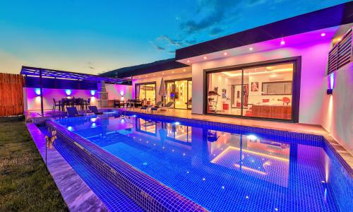 Villa Granada Duo — 1