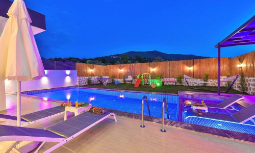 Villa Granada Duo — 58