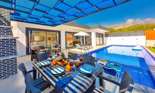 Villa Granada Duo — 56