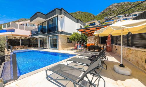 Villa Grand — 2