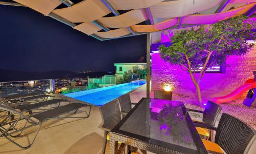 Villa Grand — 64