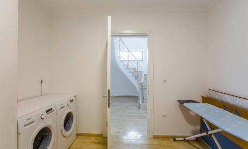 Villa Greenscape — 90